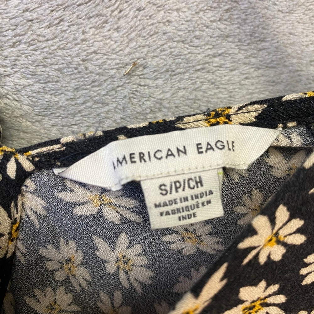 American Eagle Black Daisy Floral Tiered Fit & Flare Dress Small S Short Sleeve - Picture 5 of 6